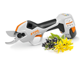 Der Rückschnitt im Garten war noch nie einfacher. STIHL ASA 20 Akku-Astschere Set